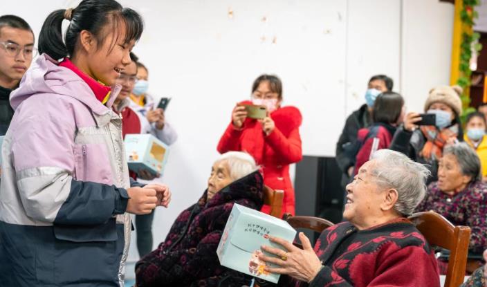 南昌县养老院老人11月19日生活日常